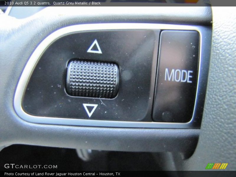 Quartz Grey Metallic / Black 2010 Audi Q5 3.2 quattro