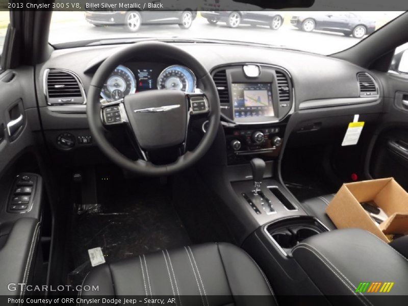 2013 300 S V8 Black Interior