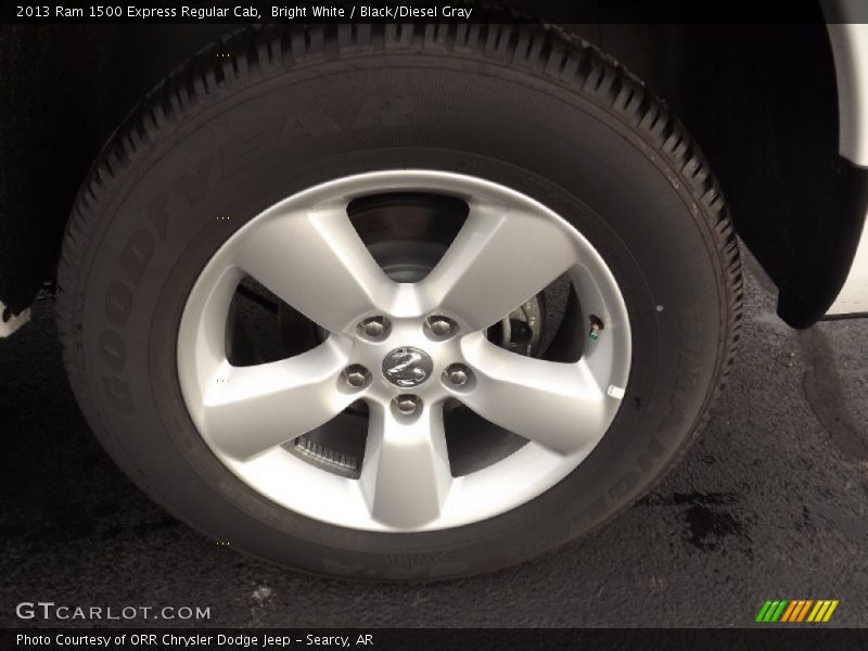 Bright White / Black/Diesel Gray 2013 Ram 1500 Express Regular Cab
