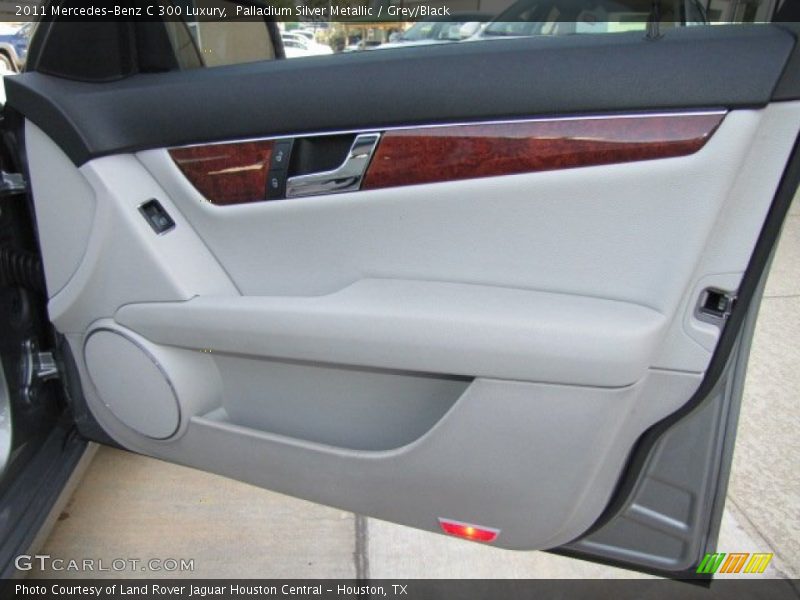 Palladium Silver Metallic / Grey/Black 2011 Mercedes-Benz C 300 Luxury