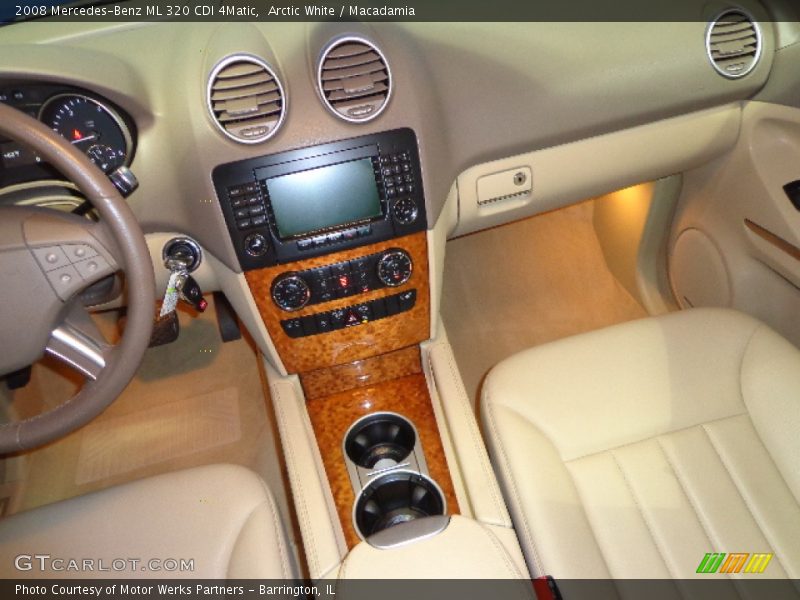 Arctic White / Macadamia 2008 Mercedes-Benz ML 320 CDI 4Matic