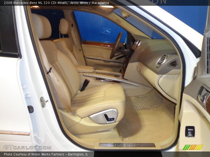 Arctic White / Macadamia 2008 Mercedes-Benz ML 320 CDI 4Matic