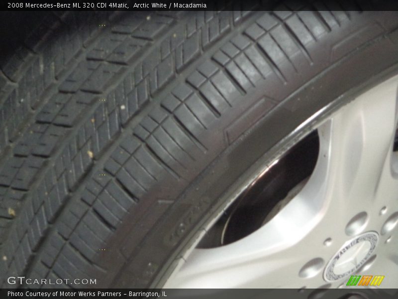Arctic White / Macadamia 2008 Mercedes-Benz ML 320 CDI 4Matic