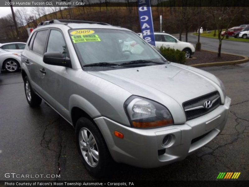 Front 3/4 View of 2009 Tucson GLS