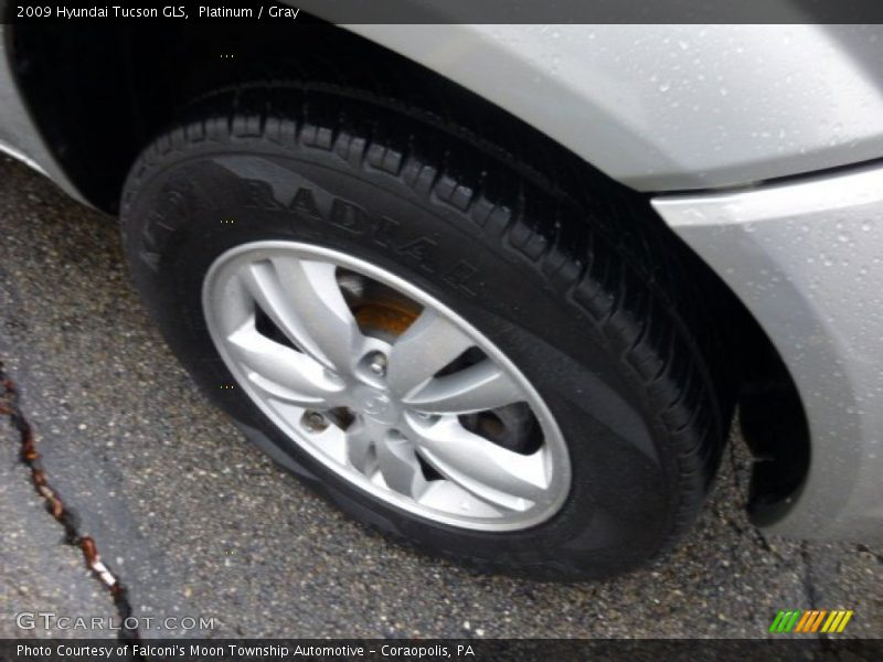 Platinum / Gray 2009 Hyundai Tucson GLS