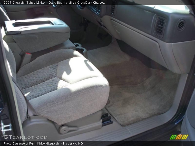 Dark Blue Metallic / Gray/Dark Charcoal 2005 Chevrolet Tahoe LS 4x4