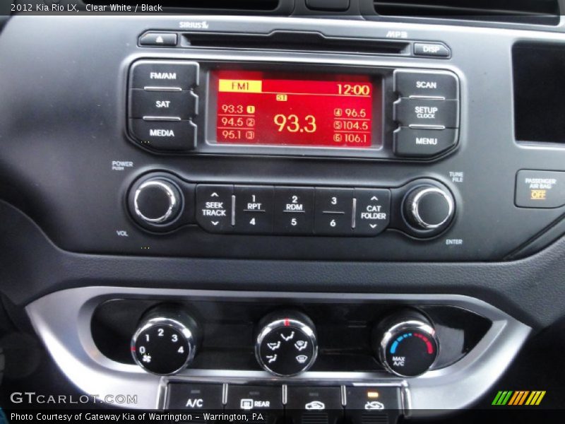 Clear White / Black 2012 Kia Rio LX