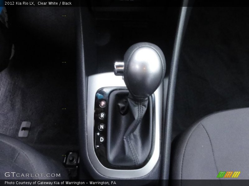 Clear White / Black 2012 Kia Rio LX