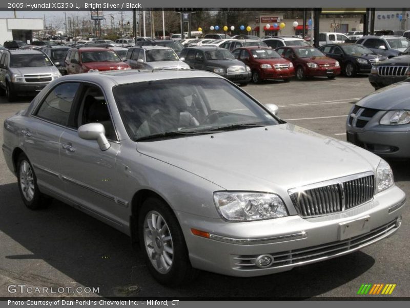 Bright Silver / Black 2005 Hyundai XG350 L