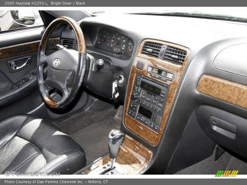 Bright Silver / Black 2005 Hyundai XG350 L