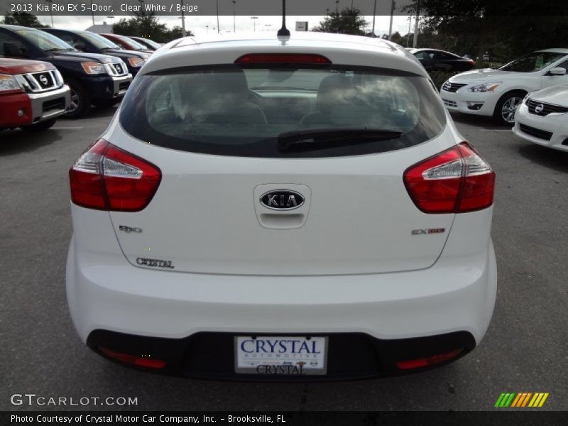 Clear White / Beige 2013 Kia Rio EX 5-Door