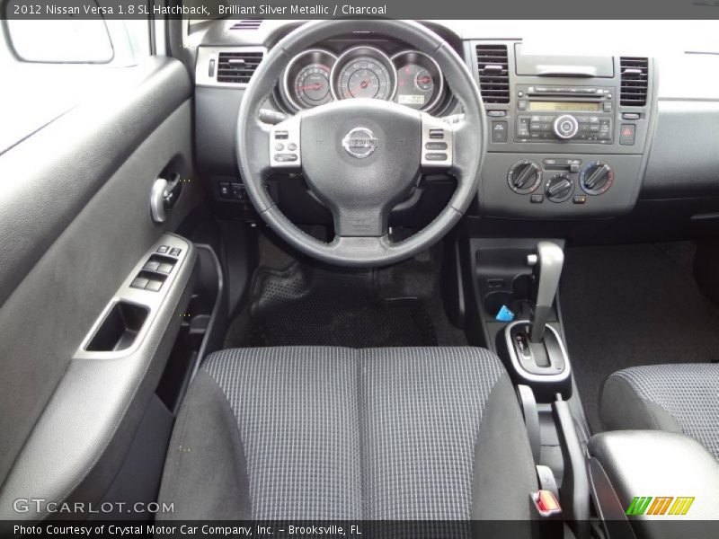 Dashboard of 2012 Versa 1.8 SL Hatchback
