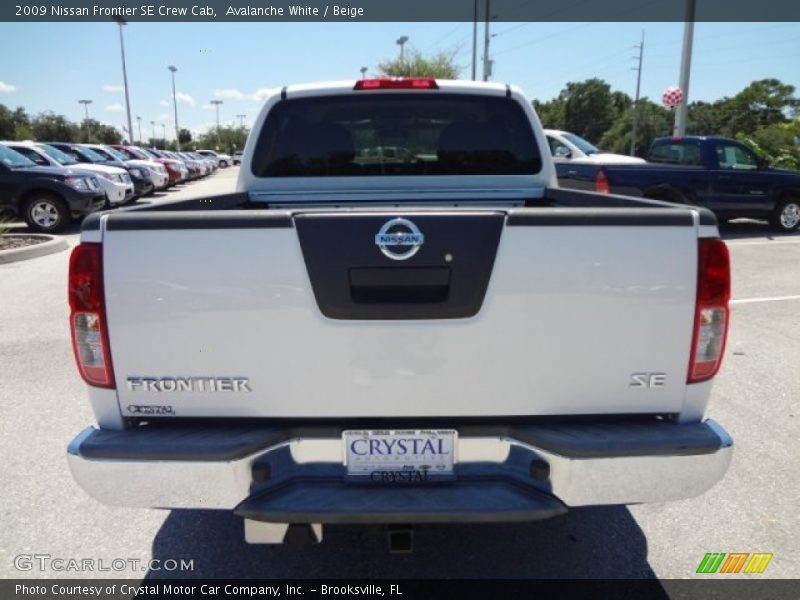 Avalanche White / Beige 2009 Nissan Frontier SE Crew Cab
