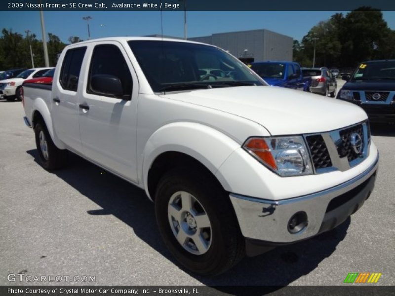 Avalanche White / Beige 2009 Nissan Frontier SE Crew Cab