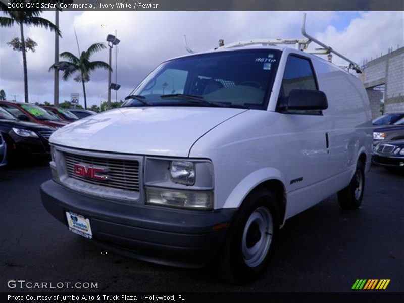 Ivory White / Pewter 2000 GMC Safari Commercial