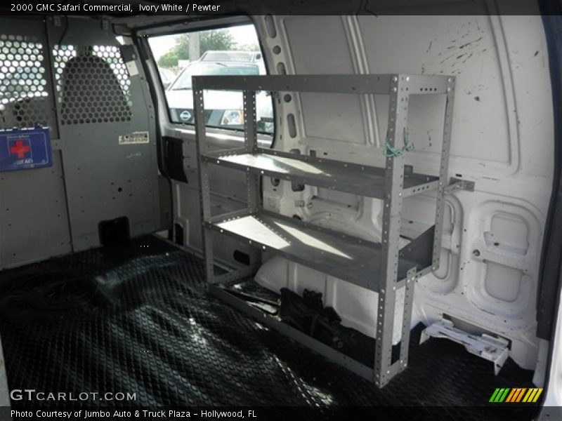 Ivory White / Pewter 2000 GMC Safari Commercial