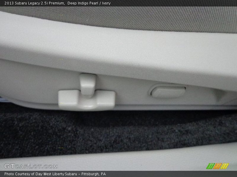 Deep Indigo Pearl / Ivory 2013 Subaru Legacy 2.5i Premium