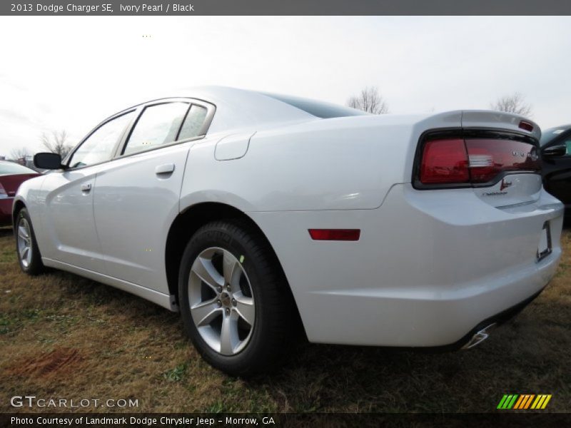 Ivory Pearl / Black 2013 Dodge Charger SE