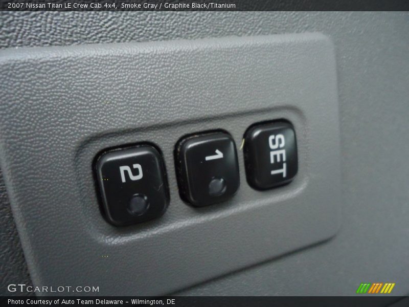 Smoke Gray / Graphite Black/Titanium 2007 Nissan Titan LE Crew Cab 4x4