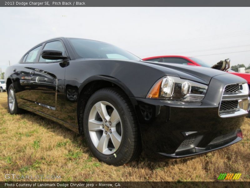 Pitch Black / Black 2013 Dodge Charger SE