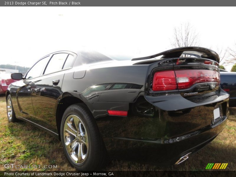 Pitch Black / Black 2013 Dodge Charger SE