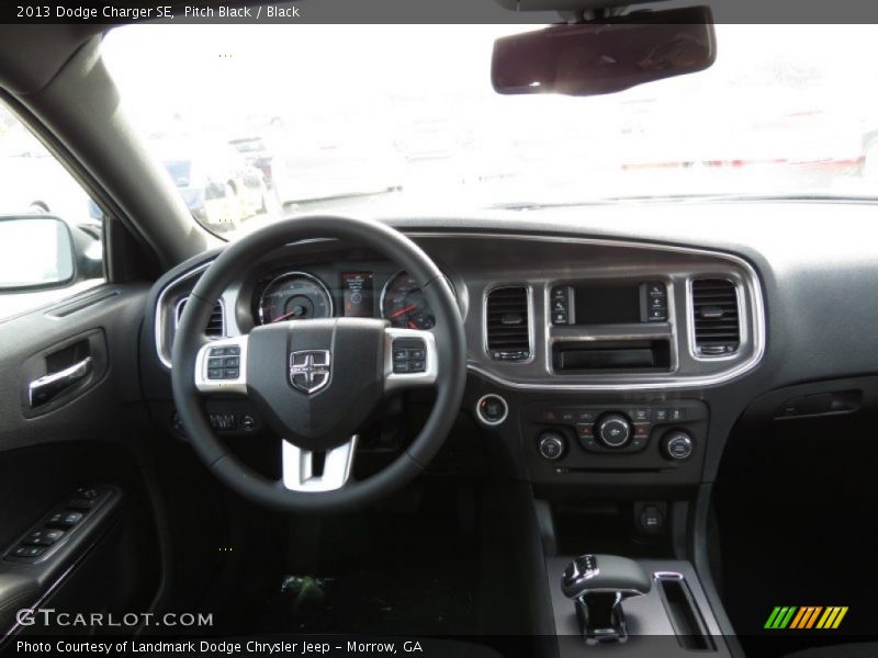Pitch Black / Black 2013 Dodge Charger SE