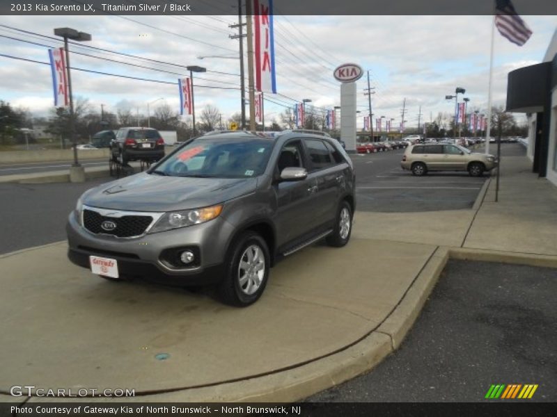 Titanium Silver / Black 2013 Kia Sorento LX