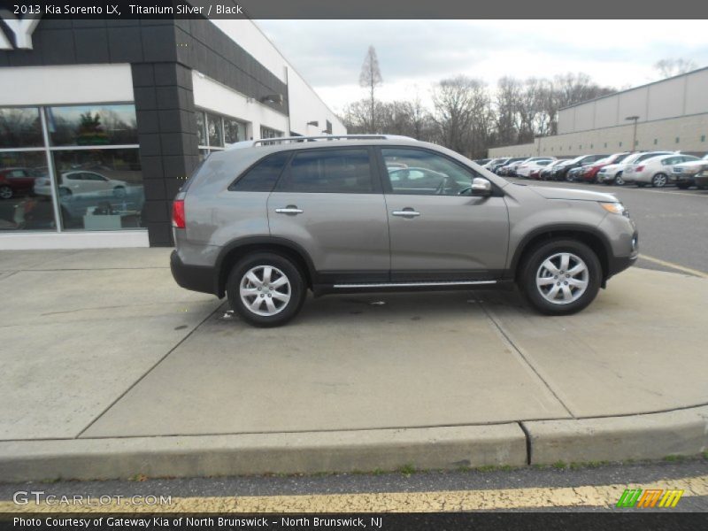Titanium Silver / Black 2013 Kia Sorento LX