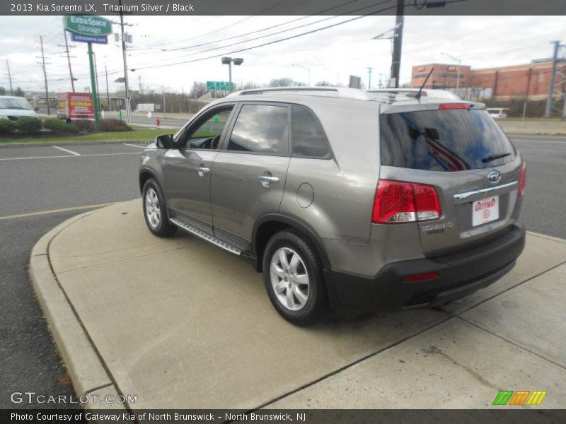 Titanium Silver / Black 2013 Kia Sorento LX
