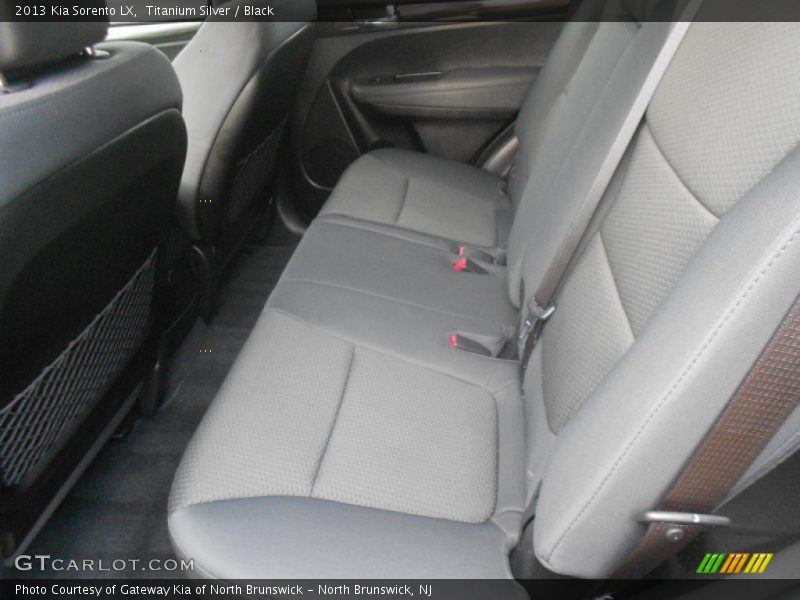 Titanium Silver / Black 2013 Kia Sorento LX