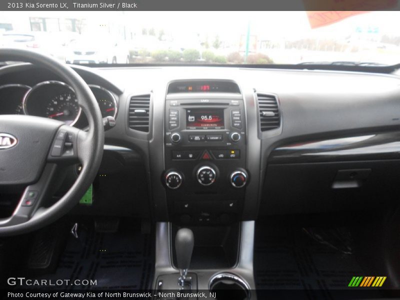Titanium Silver / Black 2013 Kia Sorento LX