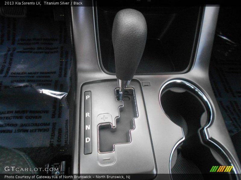 Titanium Silver / Black 2013 Kia Sorento LX