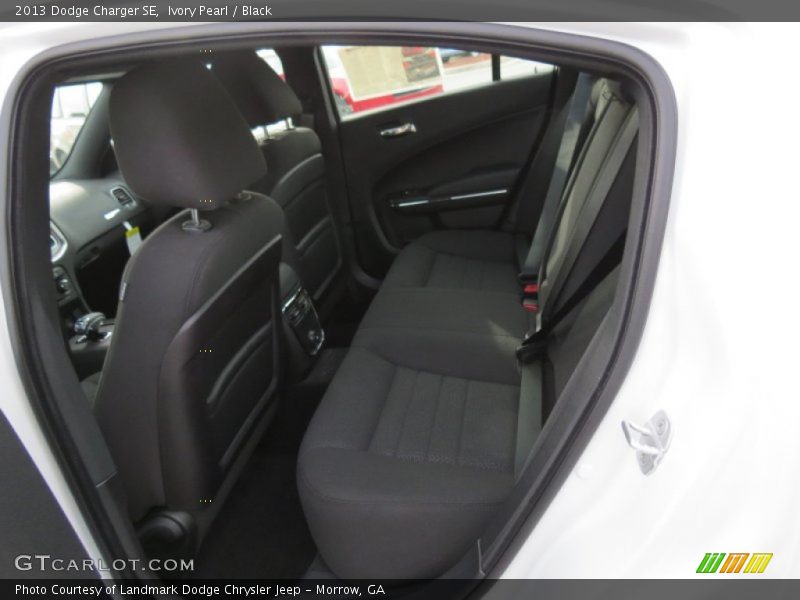 Ivory Pearl / Black 2013 Dodge Charger SE