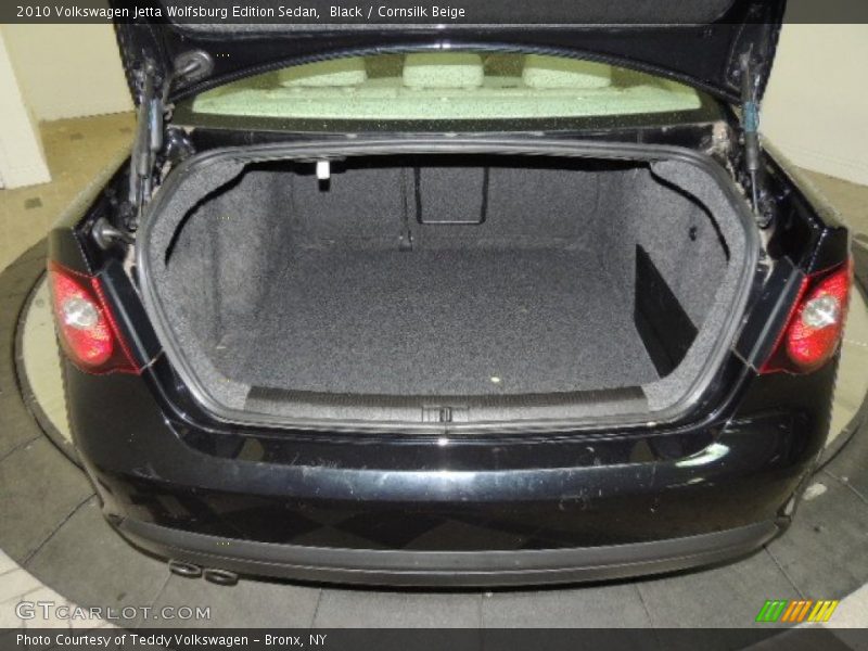 Black / Cornsilk Beige 2010 Volkswagen Jetta Wolfsburg Edition Sedan