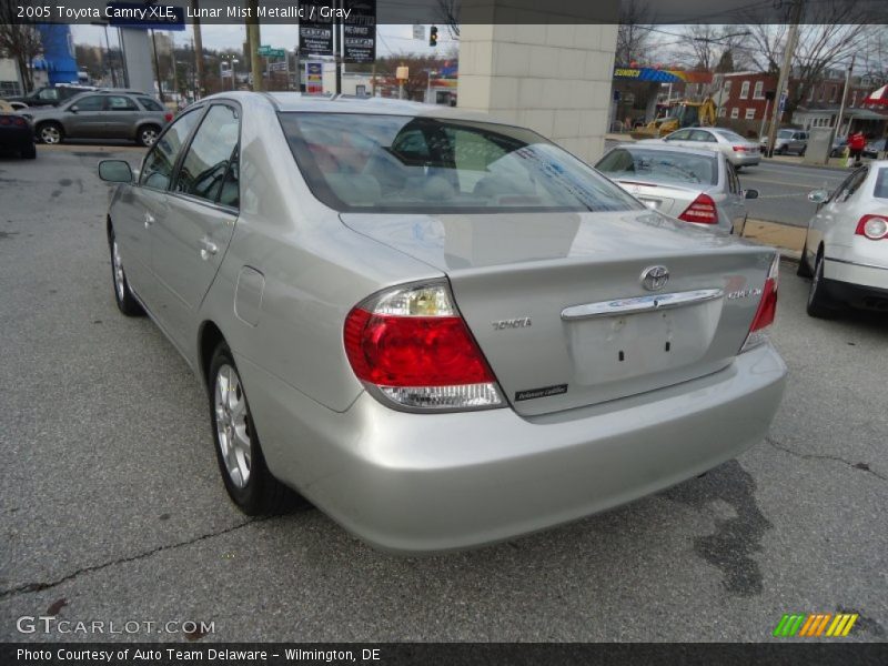 Lunar Mist Metallic / Gray 2005 Toyota Camry XLE