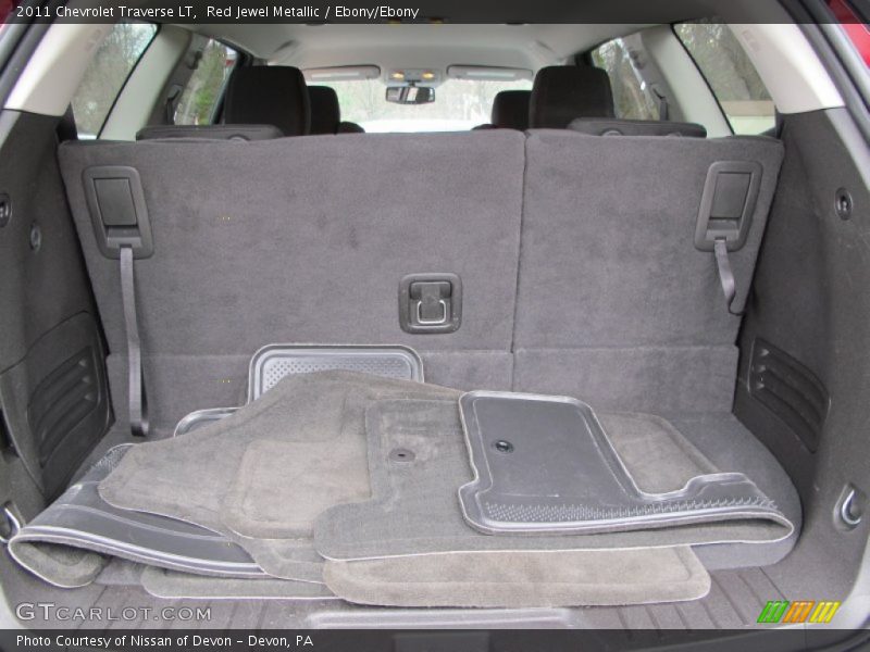 Red Jewel Metallic / Ebony/Ebony 2011 Chevrolet Traverse LT