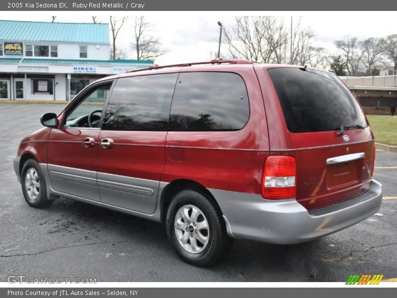 Ruby Red Metallic / Gray 2005 Kia Sedona EX