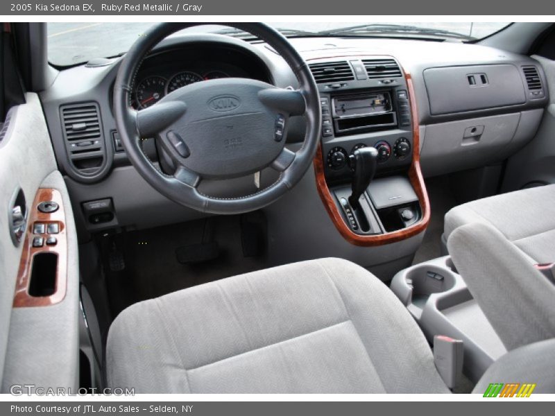 Ruby Red Metallic / Gray 2005 Kia Sedona EX
