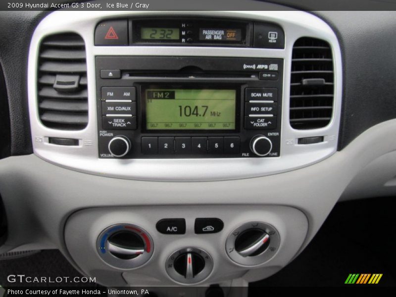 Controls of 2009 Accent GS 3 Door