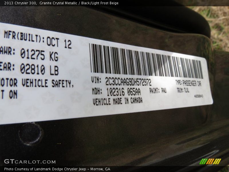 Granite Crystal Metallic / Black/Light Frost Beige 2013 Chrysler 300