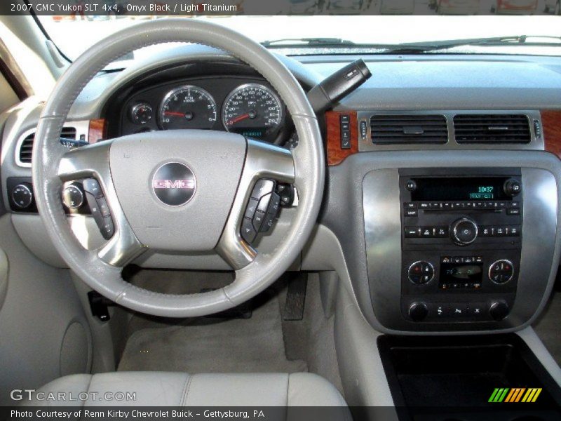 Onyx Black / Light Titanium 2007 GMC Yukon SLT 4x4