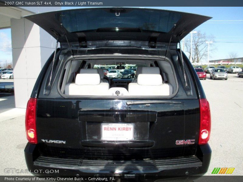 Onyx Black / Light Titanium 2007 GMC Yukon SLT 4x4