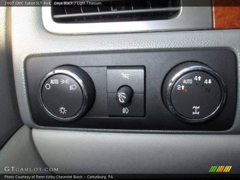Onyx Black / Light Titanium 2007 GMC Yukon SLT 4x4