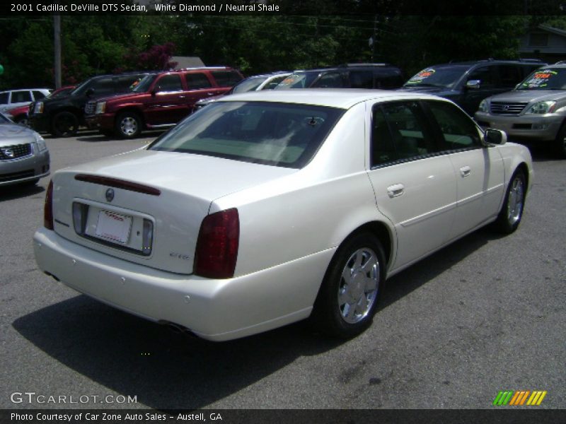 White Diamond / Neutral Shale 2001 Cadillac DeVille DTS Sedan
