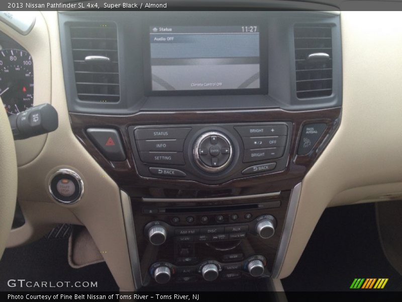 Super Black / Almond 2013 Nissan Pathfinder SL 4x4