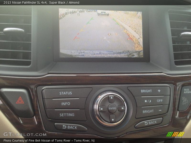 Super Black / Almond 2013 Nissan Pathfinder SL 4x4