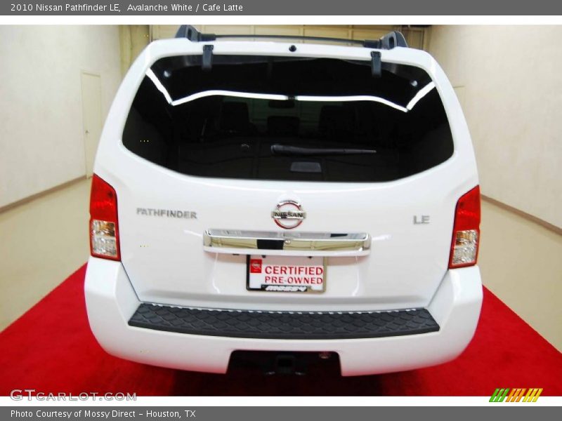 Avalanche White / Cafe Latte 2010 Nissan Pathfinder LE