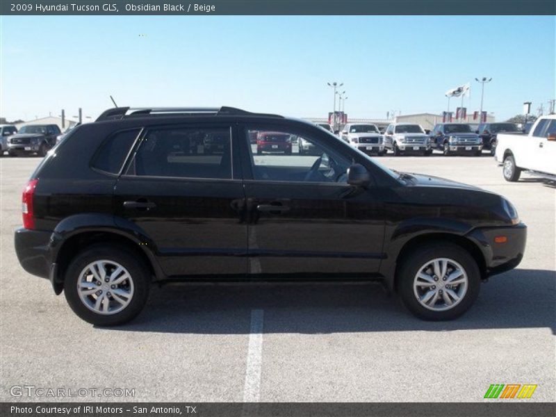 Obsidian Black / Beige 2009 Hyundai Tucson GLS