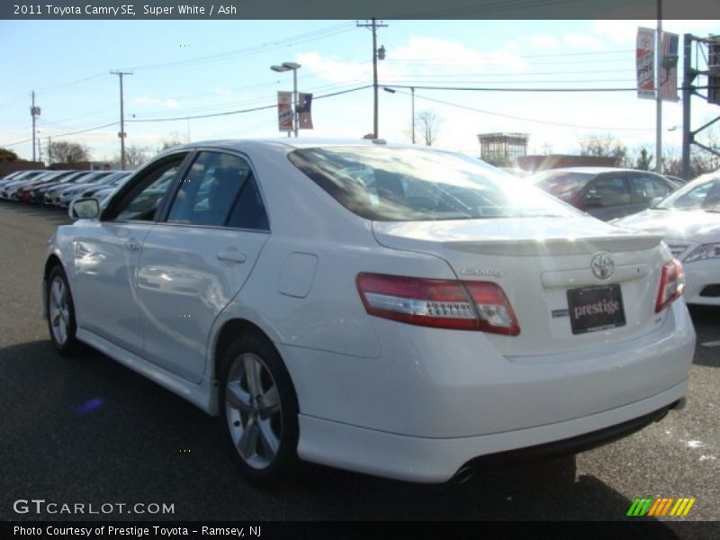 Super White / Ash 2011 Toyota Camry SE