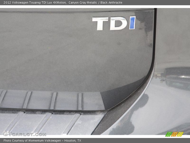 Canyon Gray Metallic / Black Anthracite 2012 Volkswagen Touareg TDI Lux 4XMotion